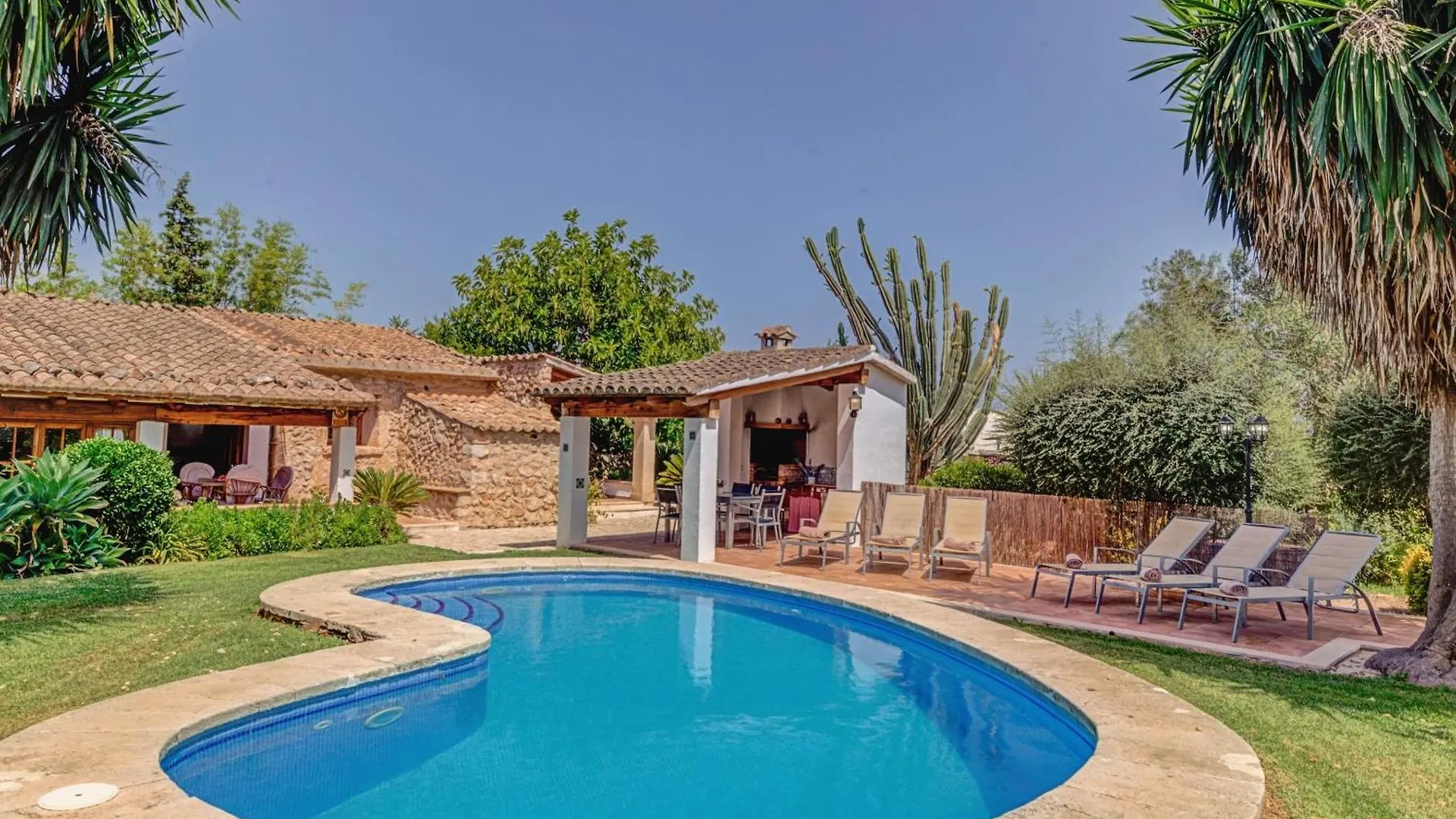 Villa Can Salas By Sealand Villas Pollenca Spain